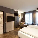 Vienna House Easy By Wyndham 3*