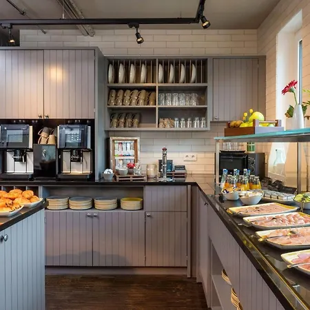 Vienna House Easy By Wyndham 3*