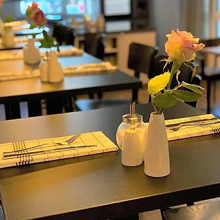 Vienna House Easy By Wyndham Hotel Bremen
